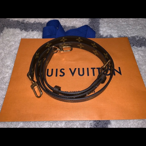 Louis Vuitton adjustable monogram shoulder strap. - Picture 2 of 3